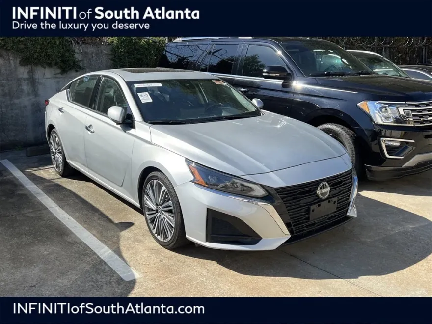 2023 Nissan Altima 2.5 SL photo 1