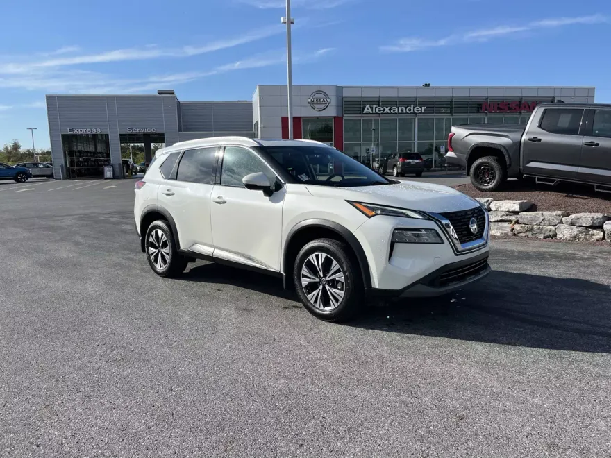 2021 Nissan Rogue AWD SV photo 1