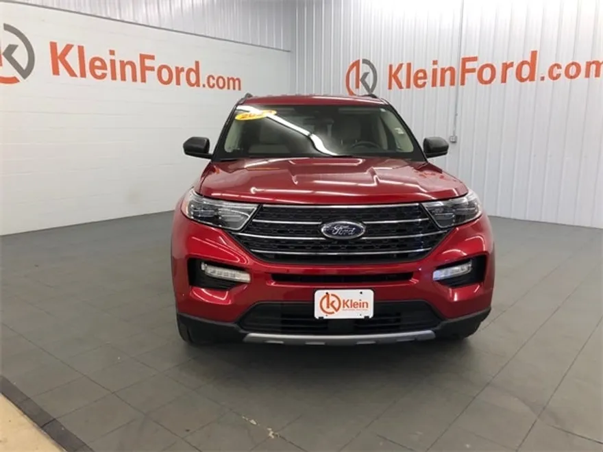 2022 Ford Explorer XLT photo 1