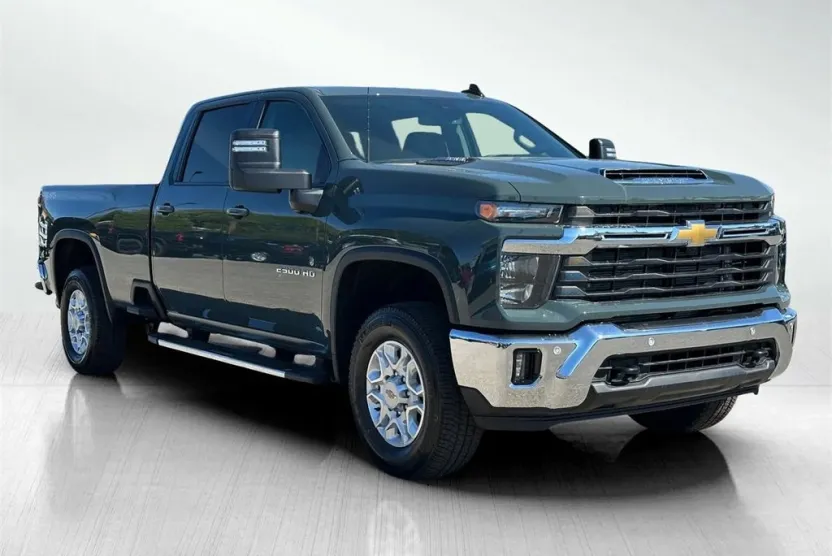 2026 Chevrolet Silverado 2500HD LT photo 1