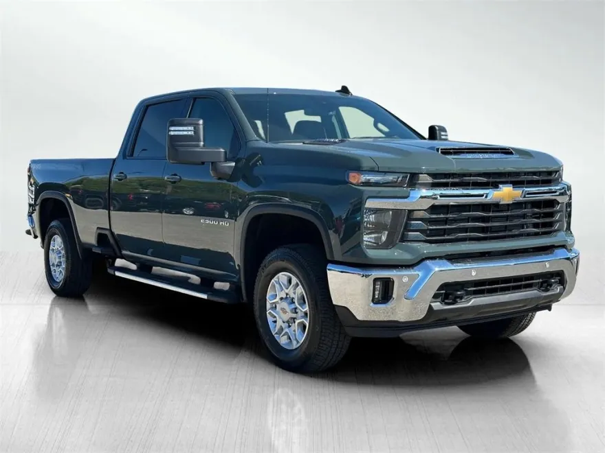 2026 Chevrolet Silverado 2500HD LT photo 1