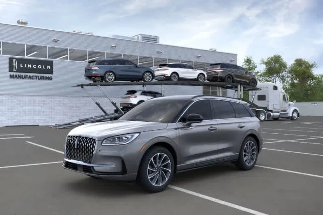 2025 Lincoln Corsair Grand Touring photo 1