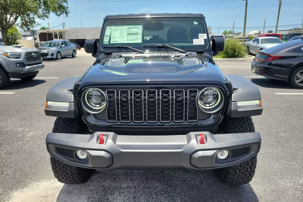 2025 Jeep Wrangler Rubicon photo 1