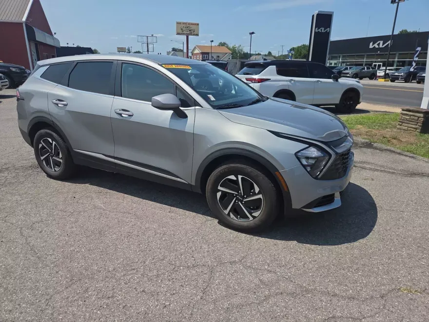 2023 Kia Sportage Hybrid LX photo 1