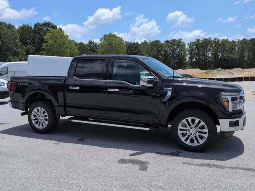 2025 Ford F-150 Lariat photo 1