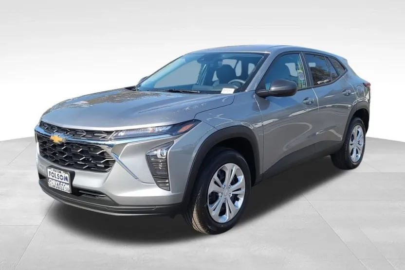 2026 Chevrolet Trax LS photo 1