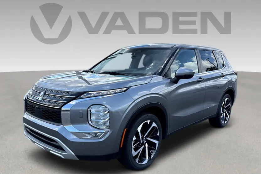2024 Mitsubishi Outlander SE photo 1