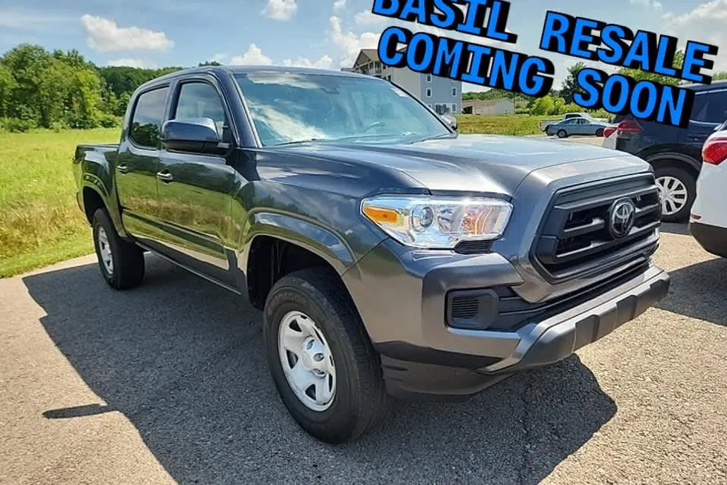 2022 Toyota Tacoma SR Double Cab V6 photo 1