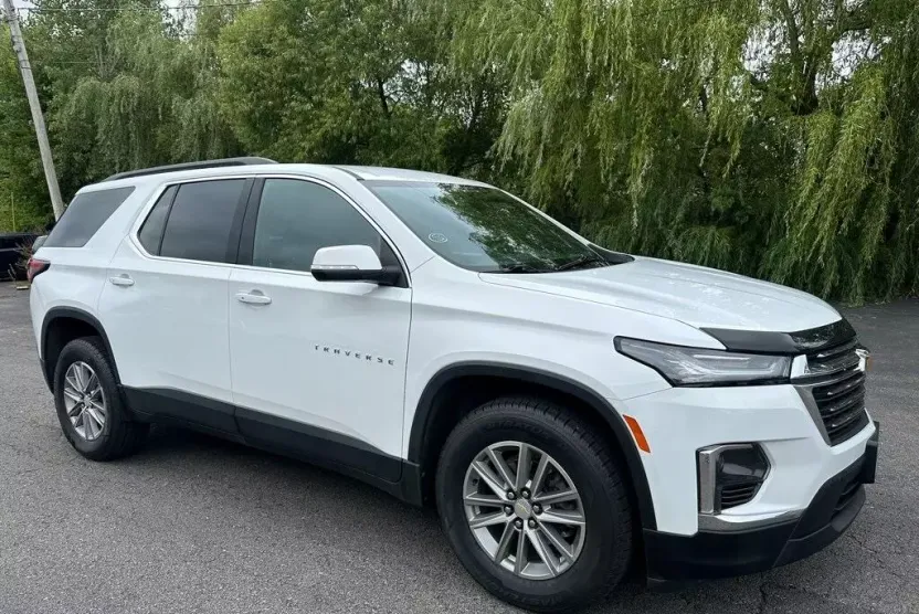 2023 Chevrolet Traverse Cloth photo 1