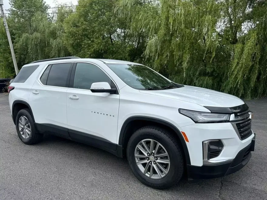 2023 Chevrolet Traverse Cloth photo 1