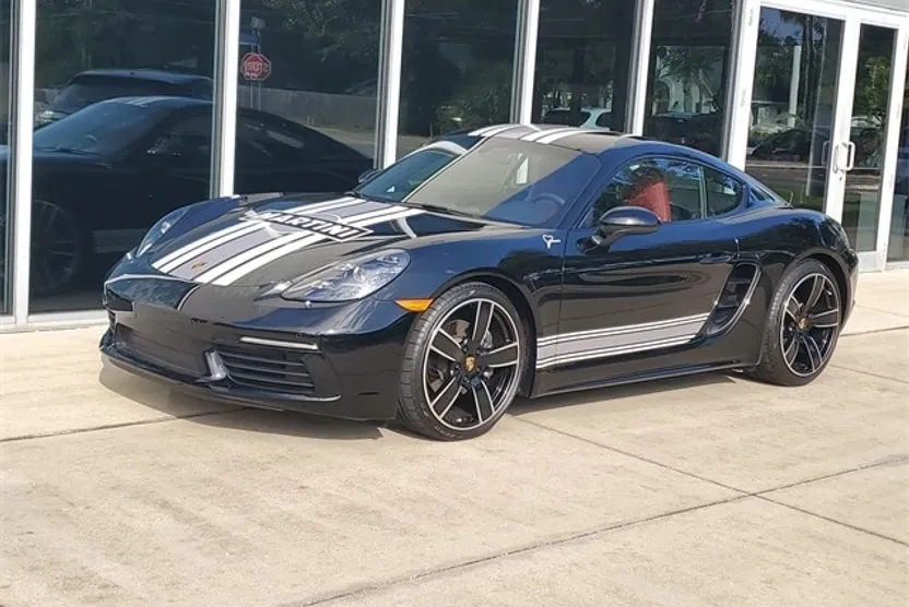 2025 Porsche Cayman photo 1