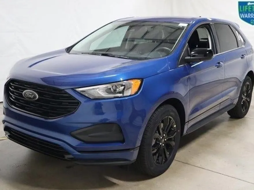 2024 Ford Edge SE photo 1