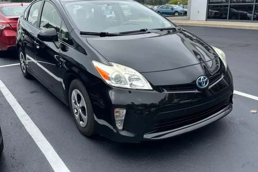 2015 Toyota Prius Two photo 1