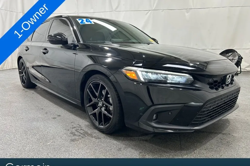 2024 Honda Civic Sport Touring photo 1