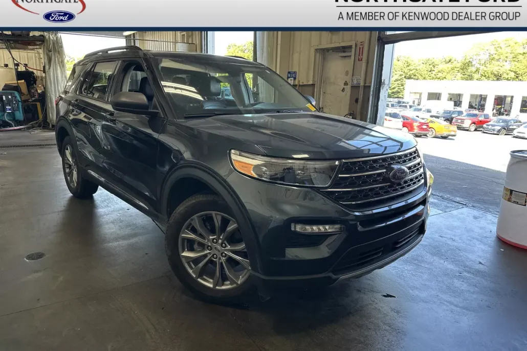 2022 Ford Explorer XLT photo 1