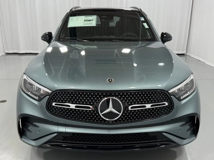 2026 Mercedes Benz GLC 300 4MATIC photo 1