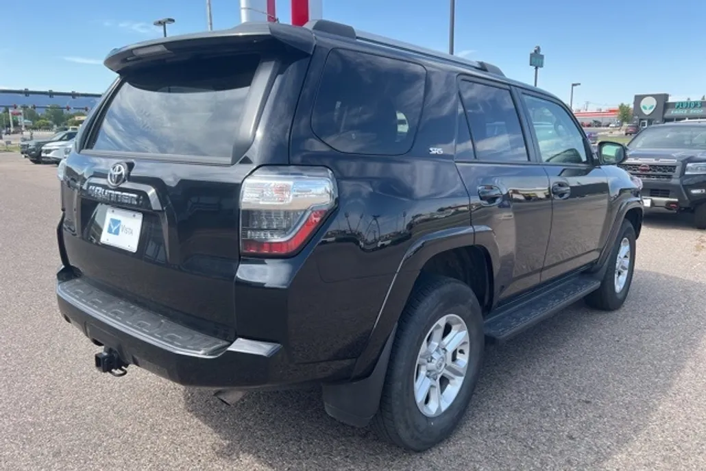 2024 Toyota 4Runner SR5 Premium photo 1