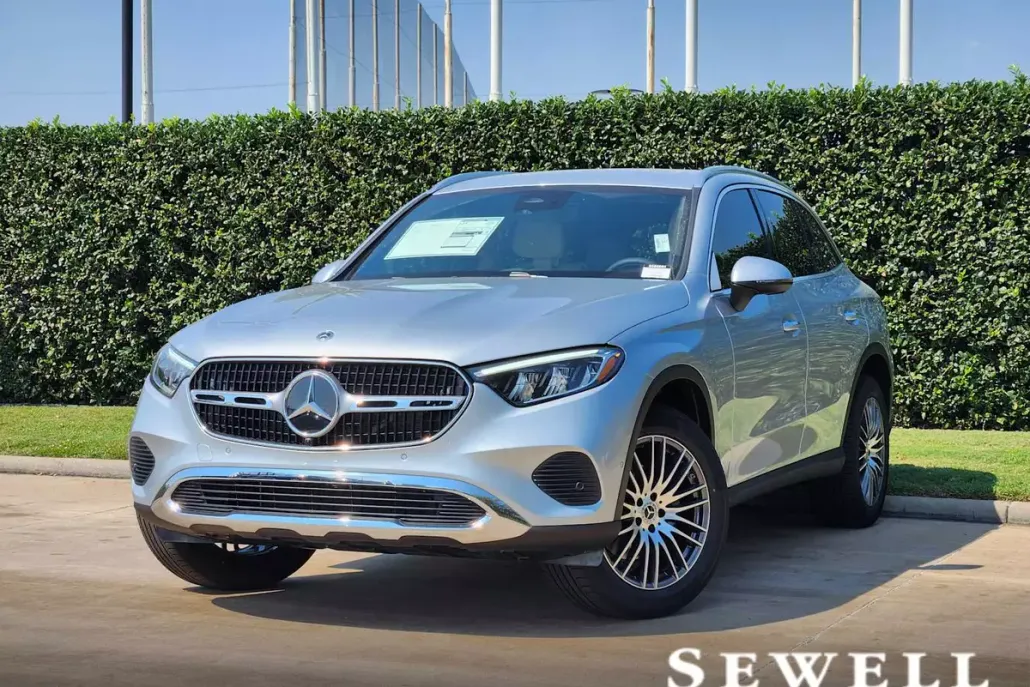 2026 Mercedes Benz GLC 300 photo 1