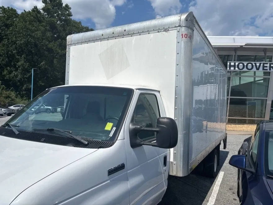 2022 Ford E-350 photo 1