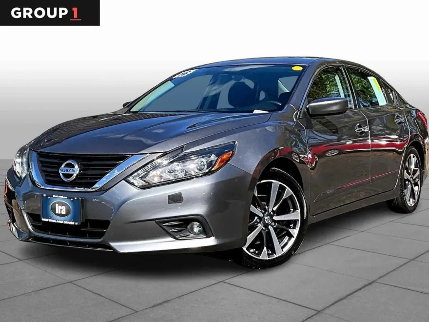 2016 Nissan Altima 3.5 SR photo 1