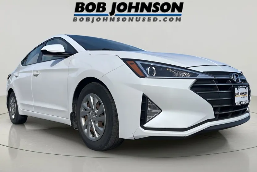 2020 Hyundai Elantra SE photo 1