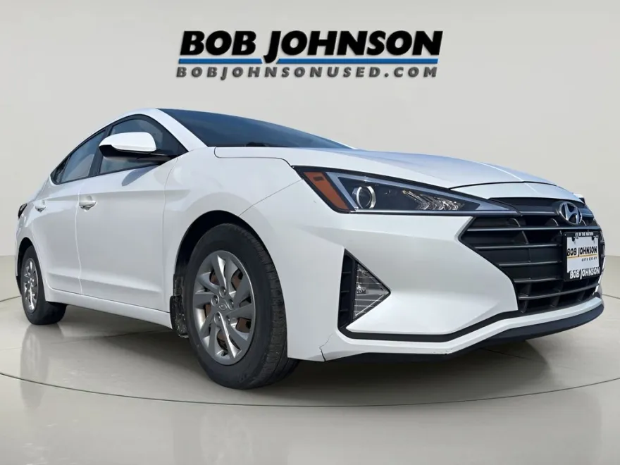 2020 Hyundai Elantra SE photo 1