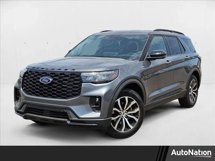 2025 Ford Explorer ST-Line photo 1