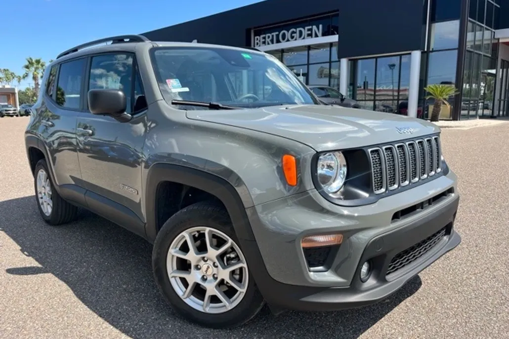 2022 Jeep Renegade Latitude photo 1