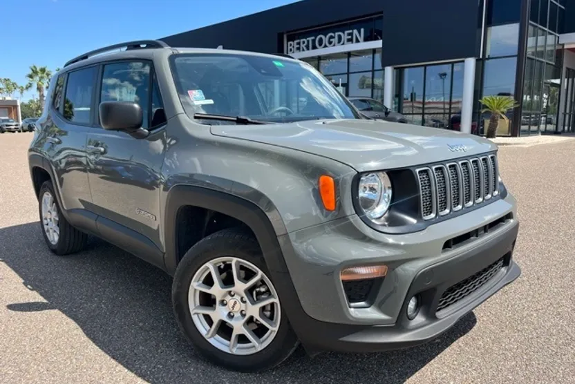 2022 Jeep Renegade Latitude photo 1