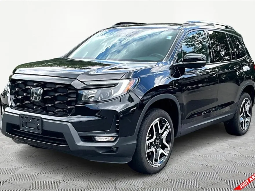 2023 Honda Passport Elite photo 1