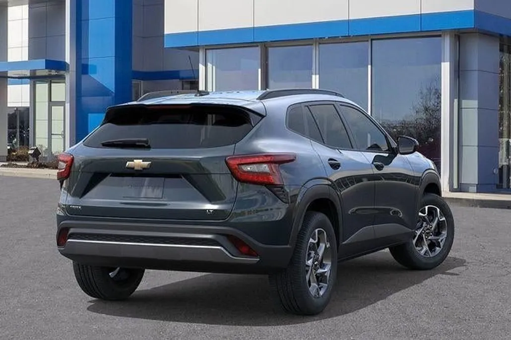 2026 Chevrolet Trax LT photo 1