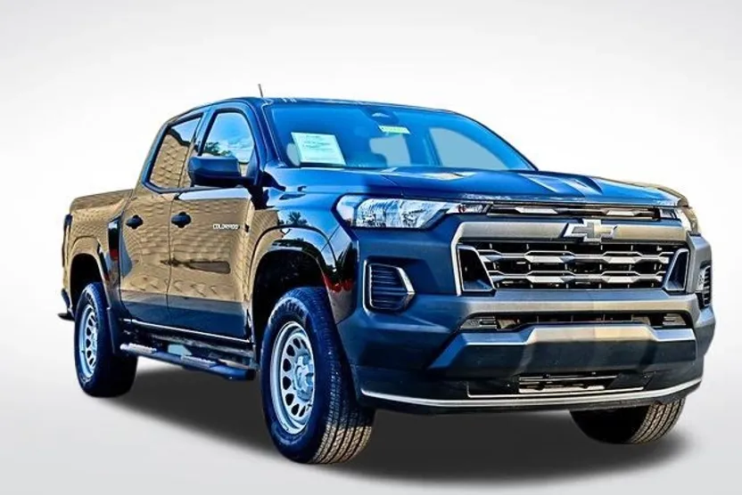 2025 Chevrolet Colorado Work Truck photo 1