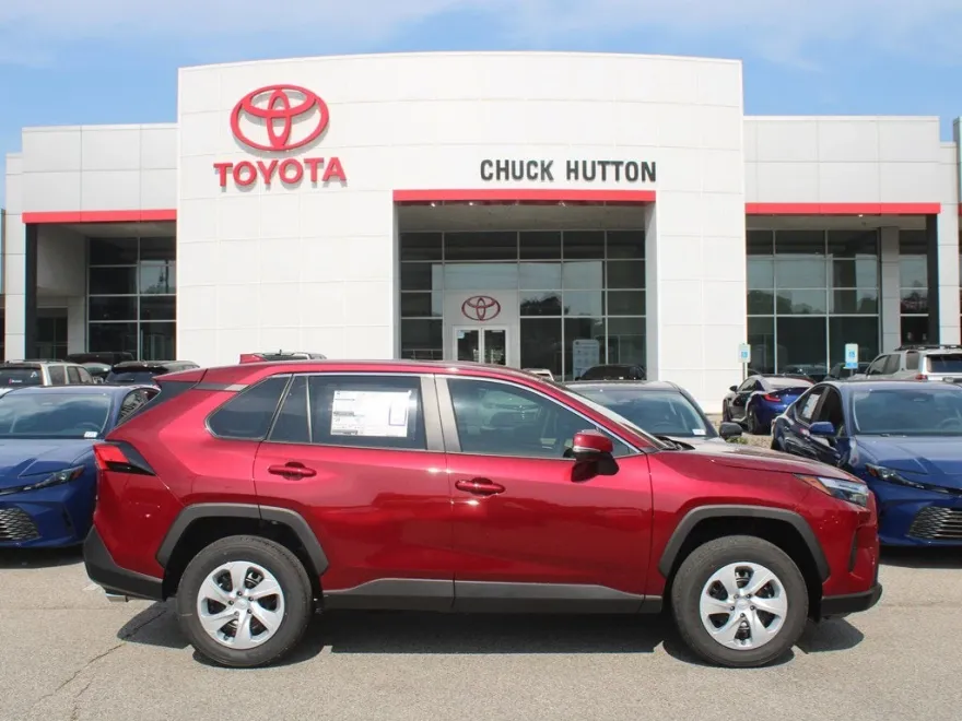 2025 Toyota RAV4 LE photo 1