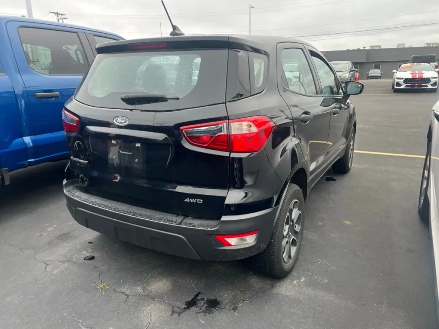 2022 Ford EcoSport S photo 1