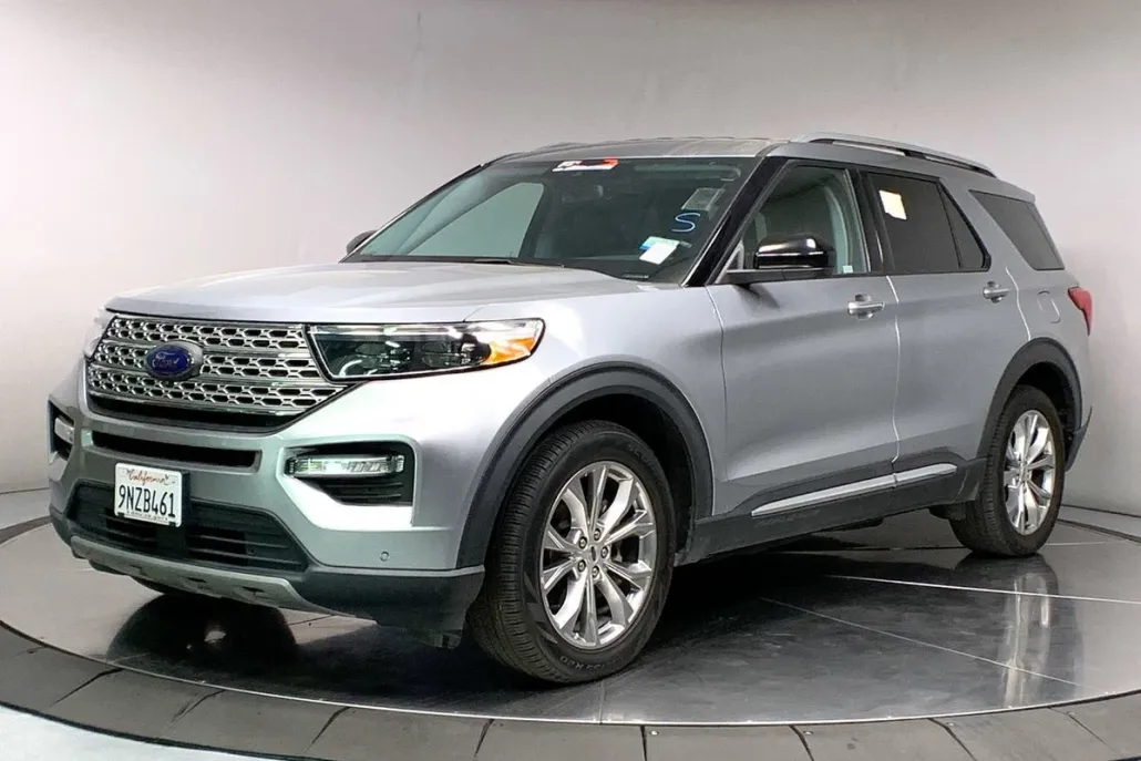 2022 Ford Explorer Limited photo 1
