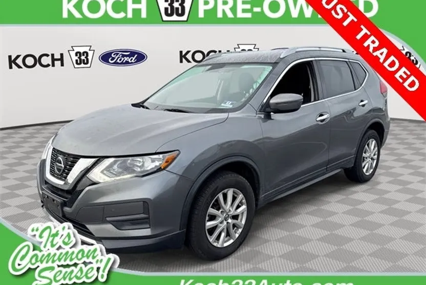 2019 Nissan Rogue SV photo 1