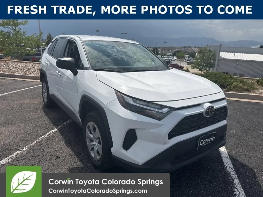 2024 Toyota RAV4 LE photo 1