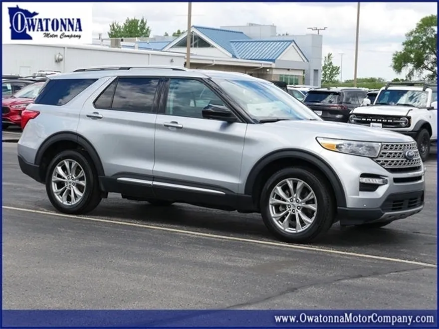 2023 Ford Explorer Limited photo 1