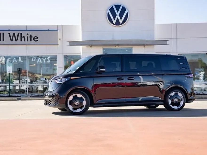 2025 Volkswagen ID. Buzz Pro S photo 1