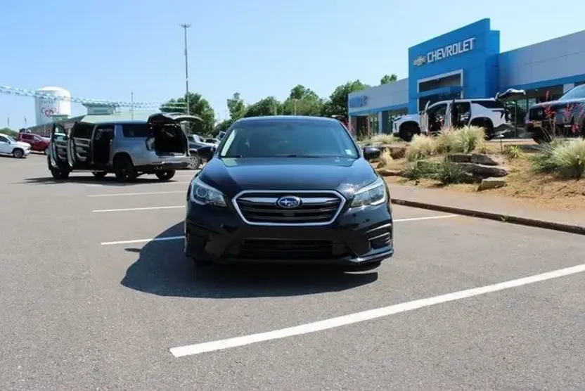 2019 Subaru Legacy 2.5i Premium photo 1