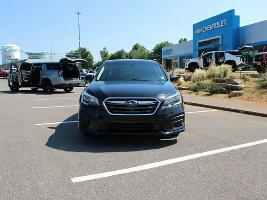 2019 Subaru Legacy 2.5i Premium photo 1