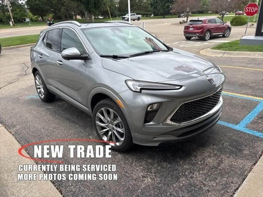 2024 Buick Encore GX Avenir photo 1