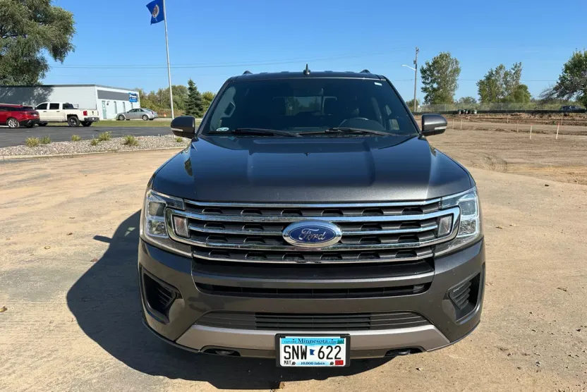 2018 Ford Expedition XLT photo 1