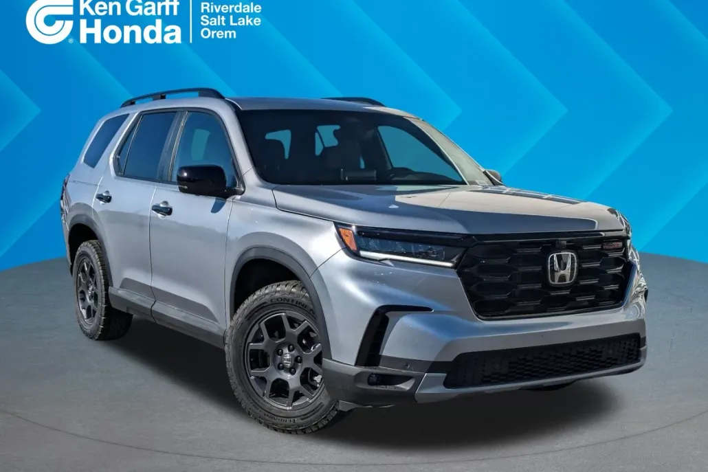 2025 Honda Pilot TrailSport photo 1