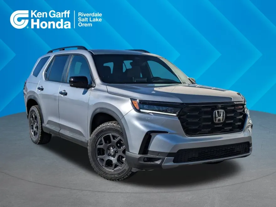 2025 Honda Pilot TrailSport photo 1
