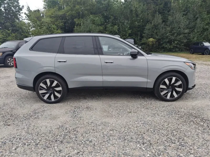 2025 Volvo EX90 Twin Motor Ultra photo 1