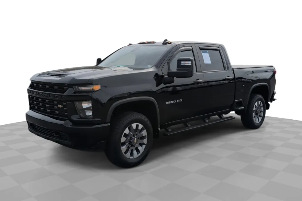 2021 Chevrolet Silverado Custom photo 1