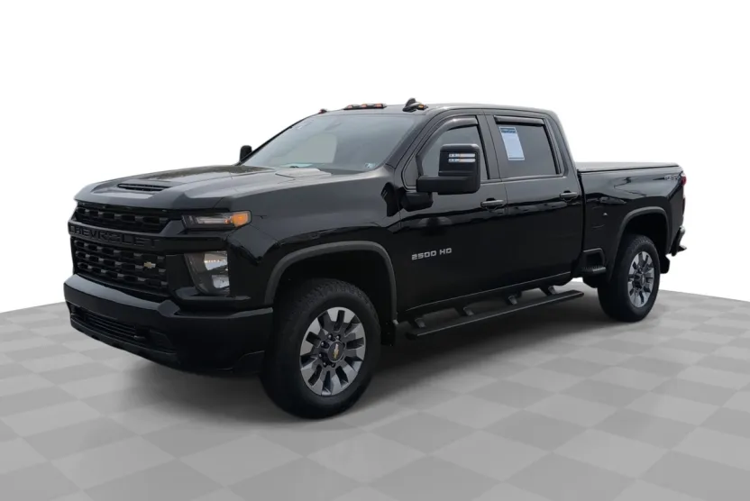 2021 Chevrolet Silverado Custom photo 1