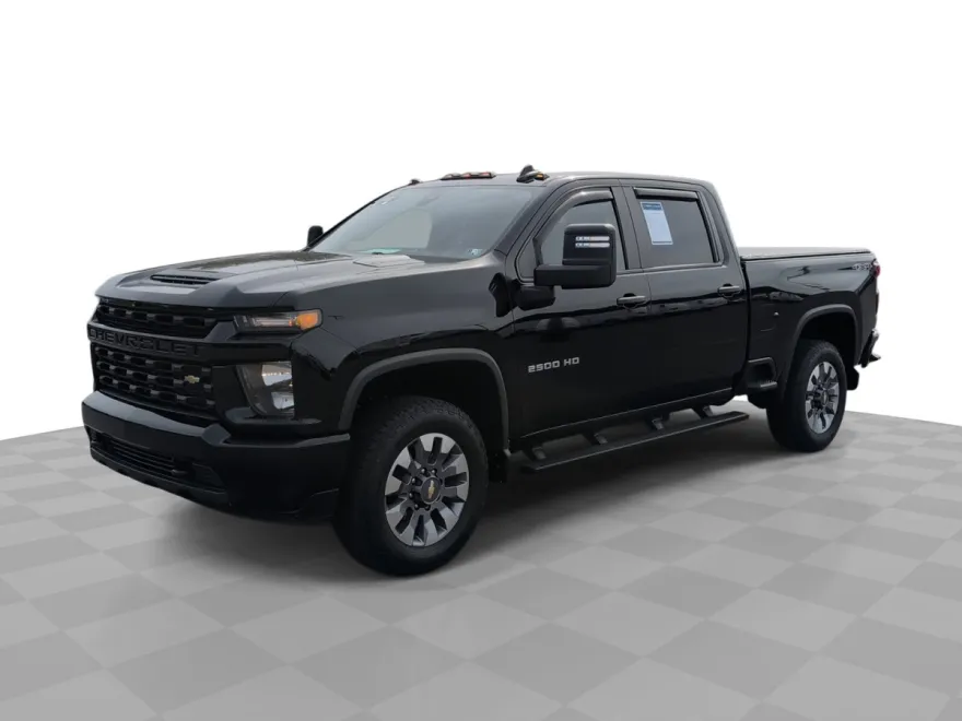2021 Chevrolet Silverado Custom photo 1