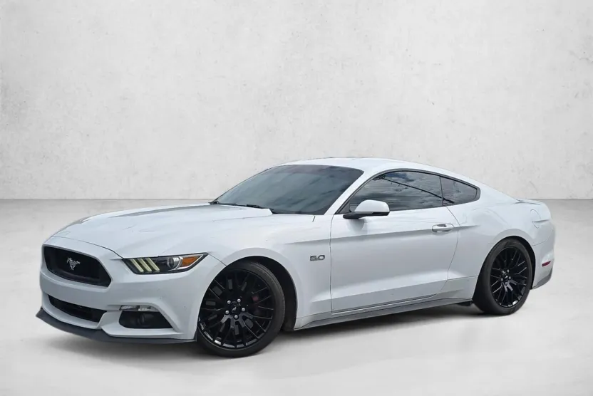 2016 Ford Mustang GT Premium photo 1